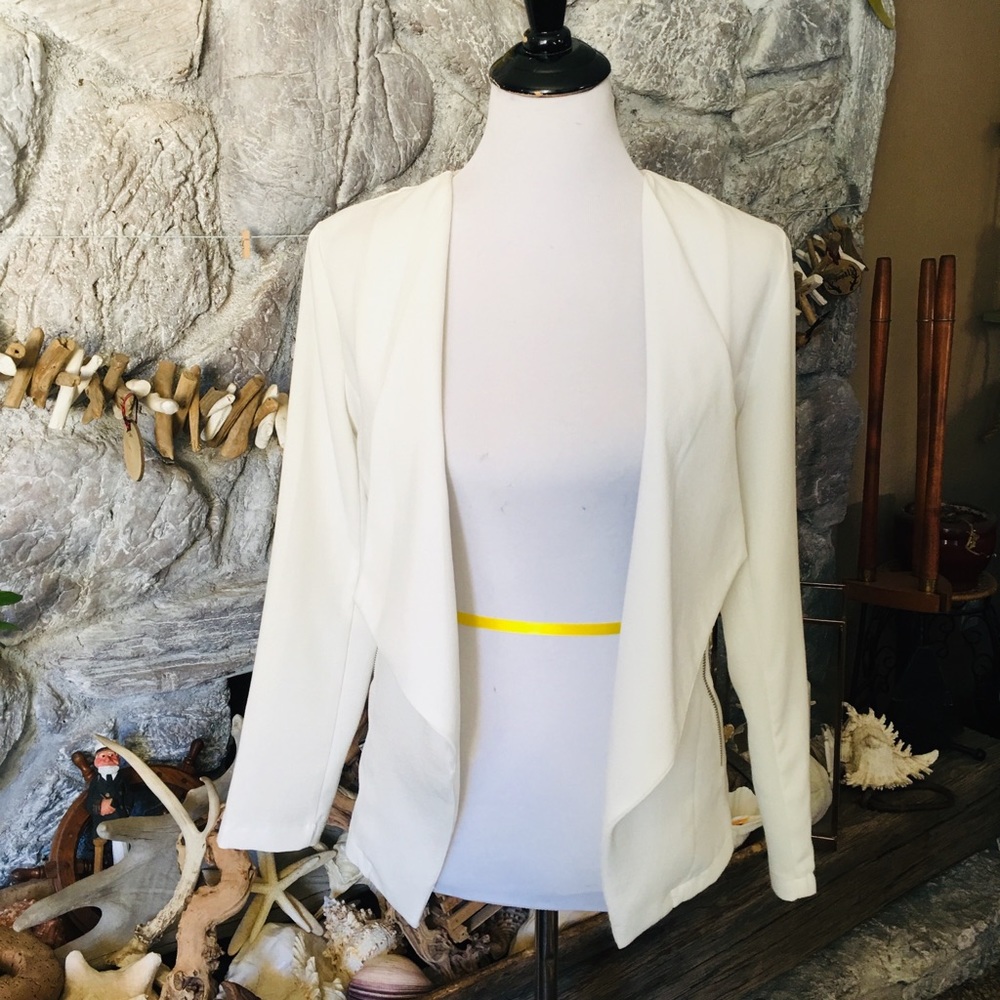 Textured white open coat